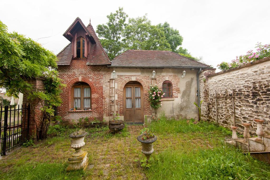 Chateau Du Jard Chaumont-en-Vexin Esterno foto