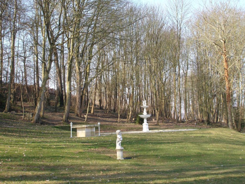 Chateau Du Jard Chaumont-en-Vexin Esterno foto